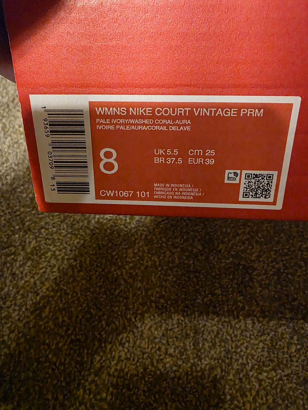 Nike WMNS Court Vintage PRM - Pale Ivory / Coral Aura